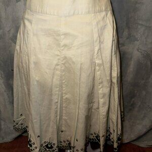size 4 skirt with‎ gold embellishments EUC